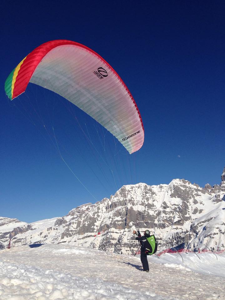 Tandemfliegen im Winter in Andalo parapendio in inverno ad andalo